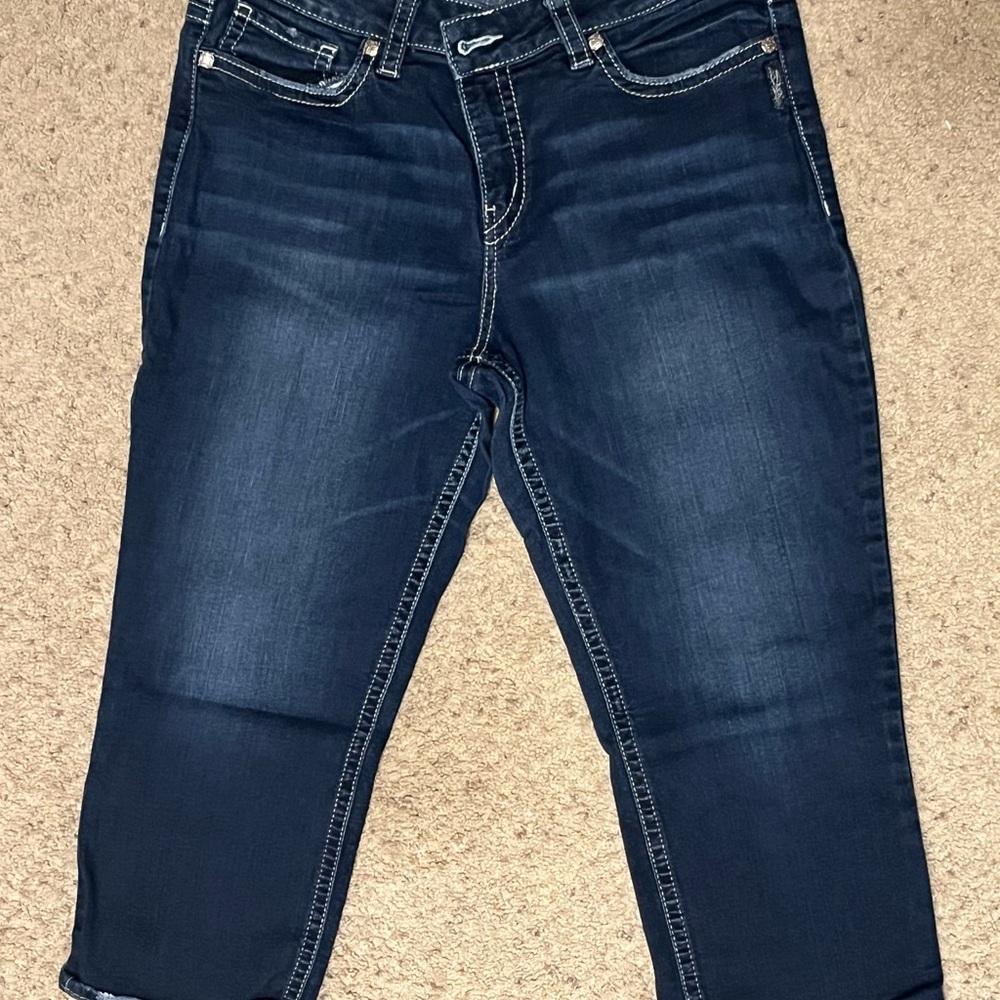 Silver Jeans Blue Capri Pants Classic Style